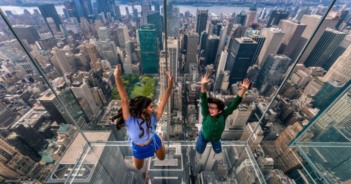 Personas disfrutan del Mirador del One Varderbilt Nueva York