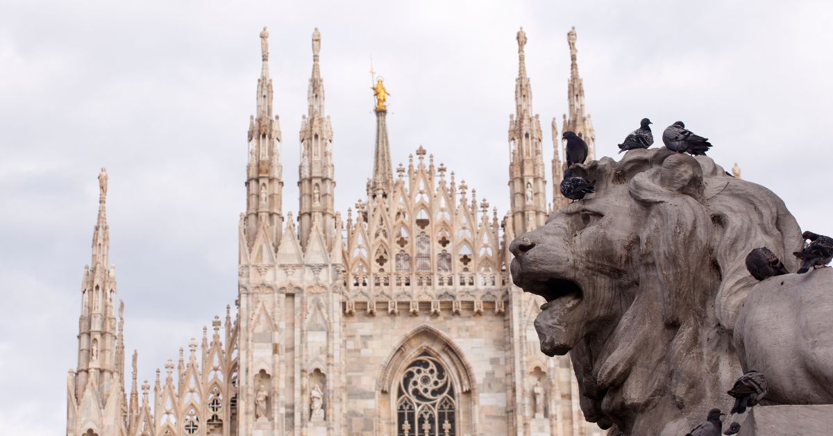 Vista desde Piazza Duomo de Milan