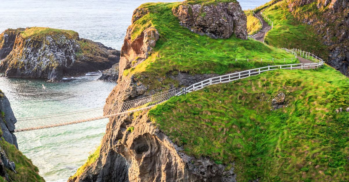 Caminos y puentes en Calzada del Gigante, Belfast