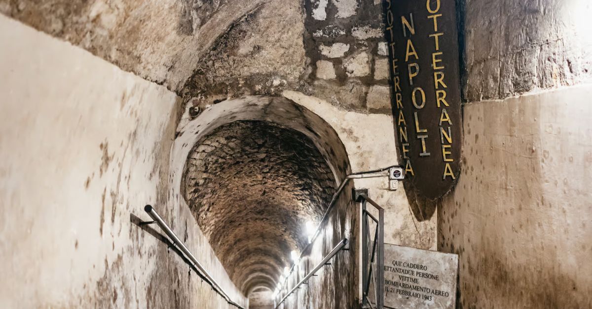 Cueva Subterránea en Nápoles, Italia