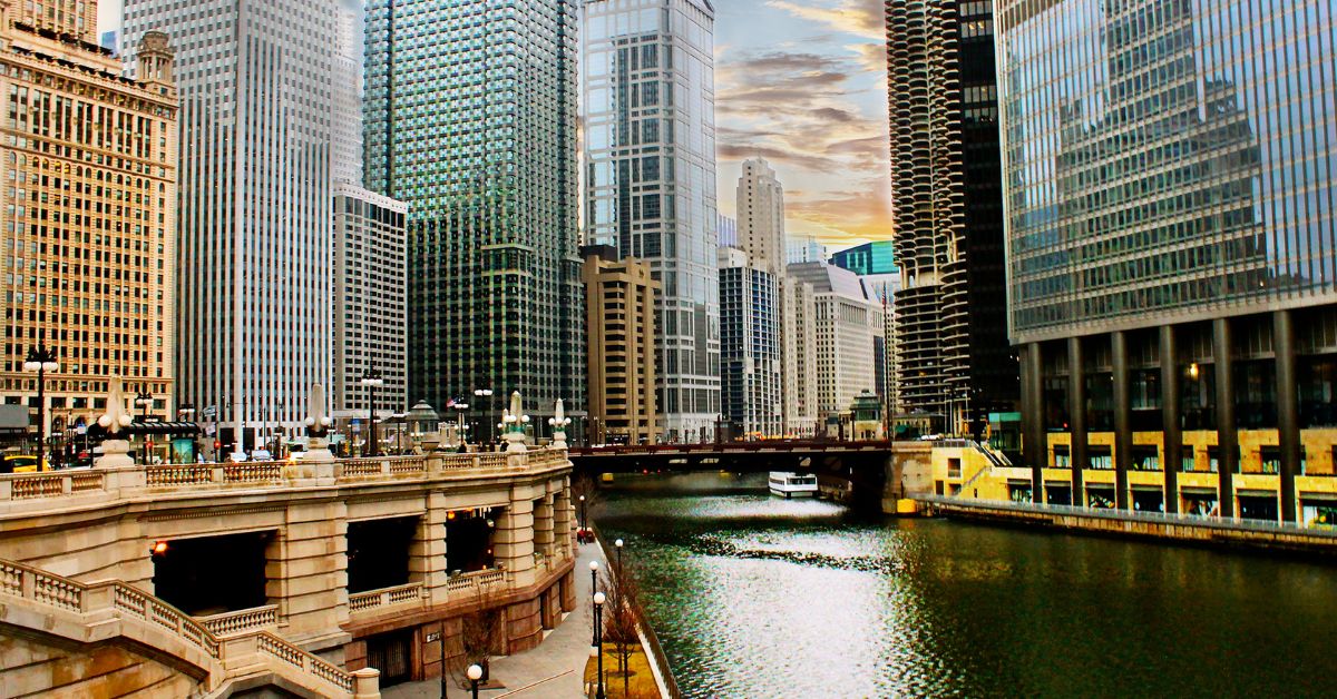 Hora Dorada en río de Chicago, Estados Unidos