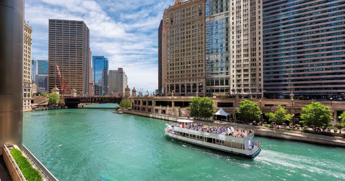 Paisaje urbano de Chicago y río de Chicago