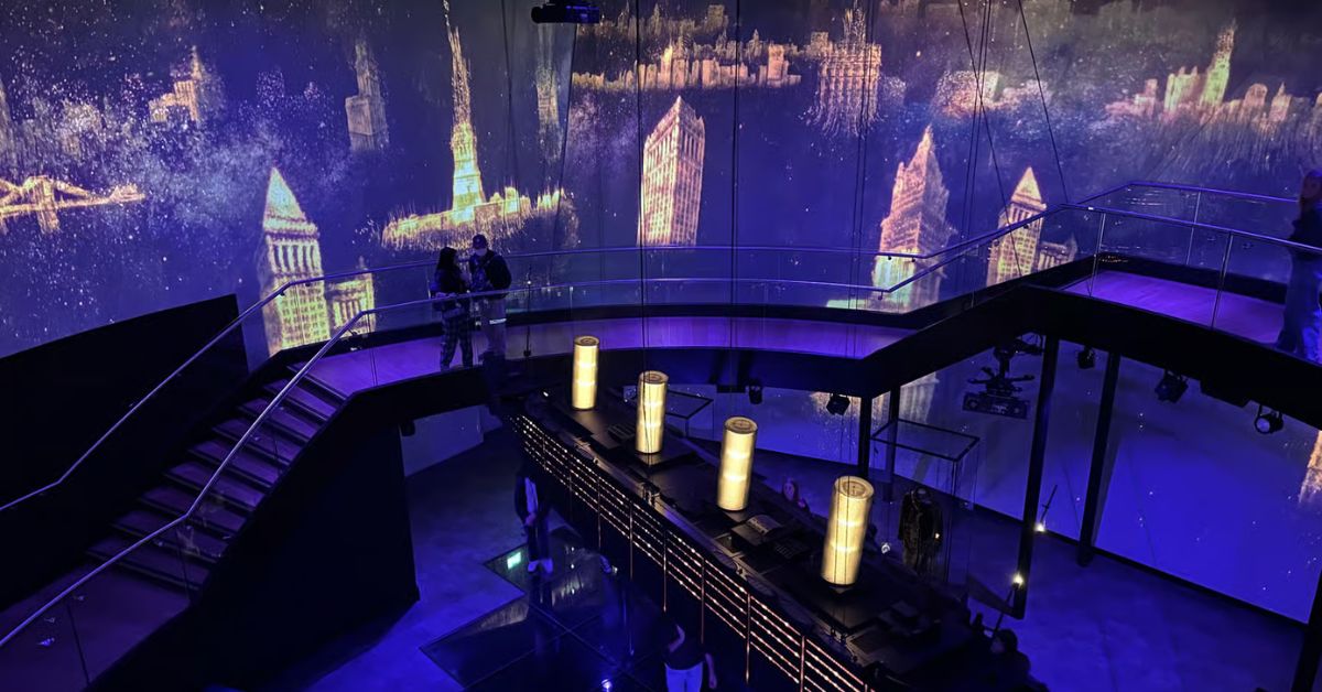 Vista interior del Museo interactivo Titanic Belfast, Irlanda del Norte