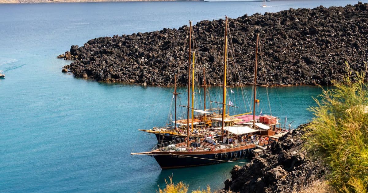Cruceros desde Puerto Viejo en Santorini, Grecia