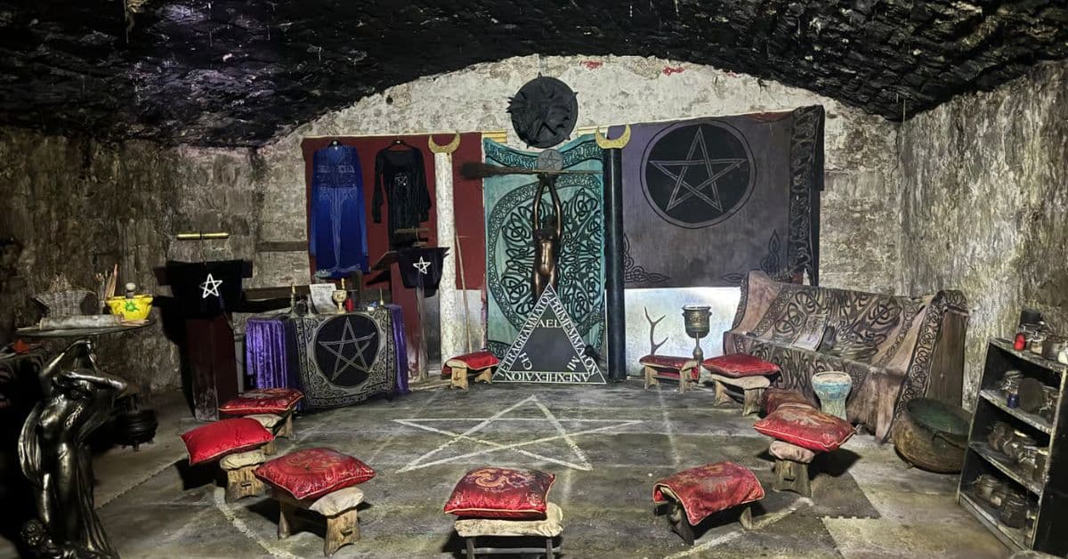 Espacio ritual ubicado en los subterráneos de la ciudad de Edimburgo, Escocia