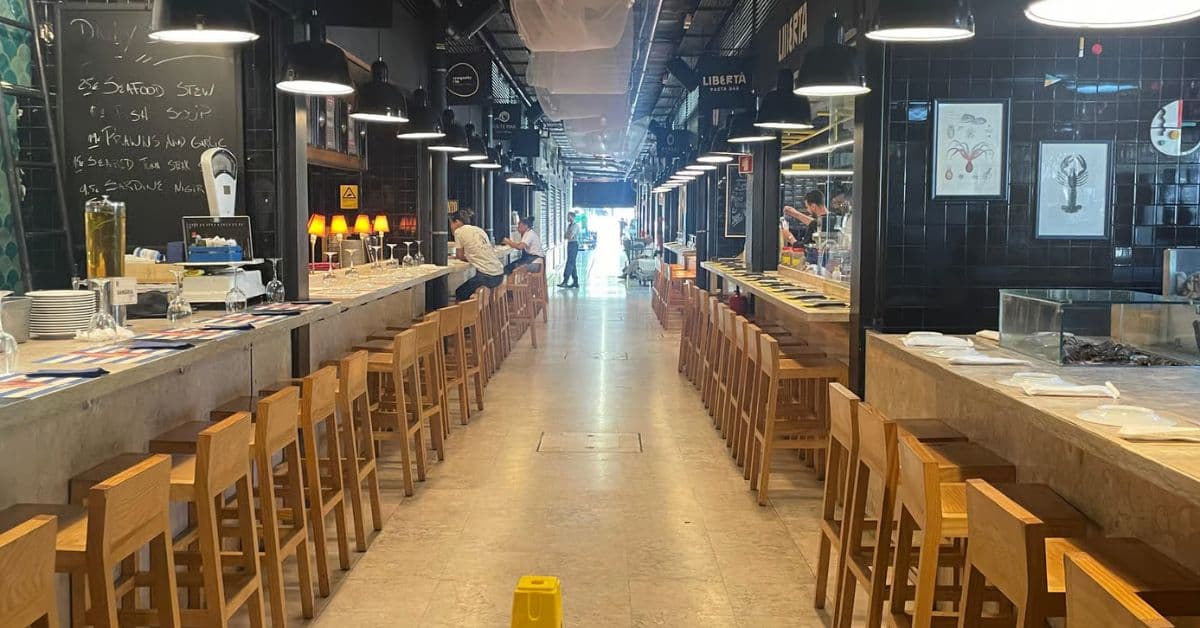 Mercado de restaurantes en Lisboa, Portugal