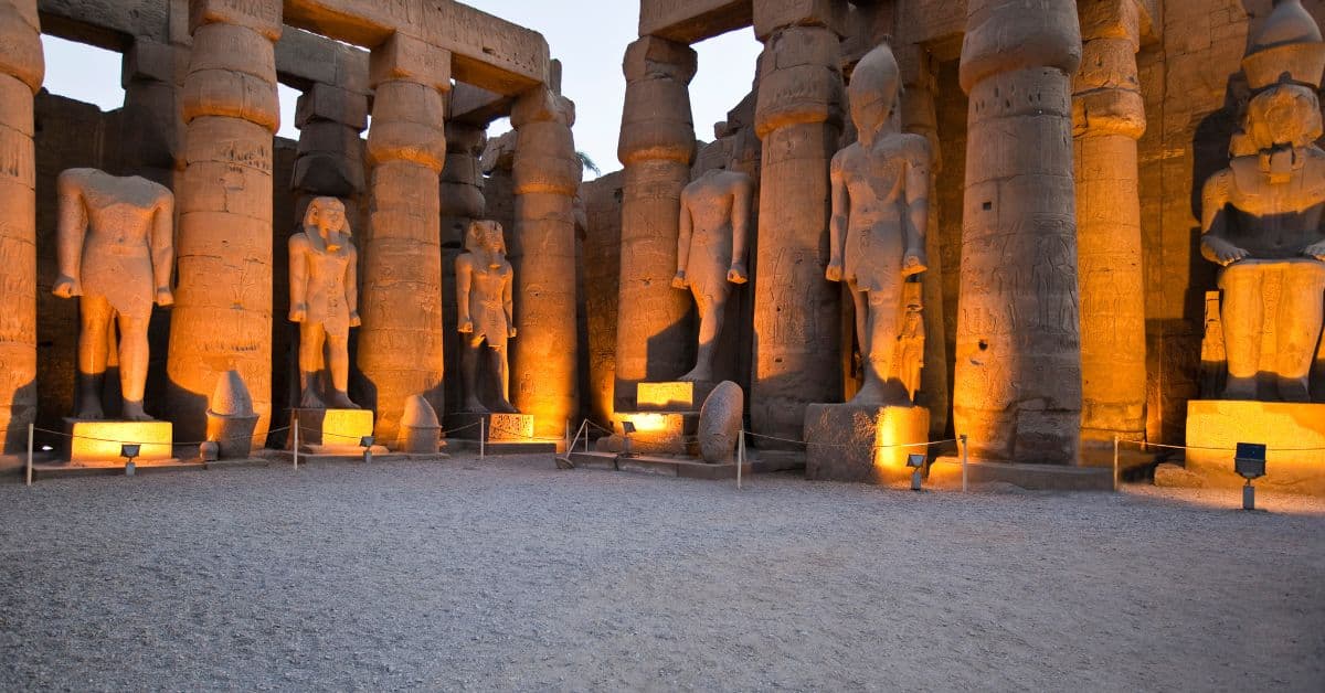 Templo de Luxor de Noche, Egipto