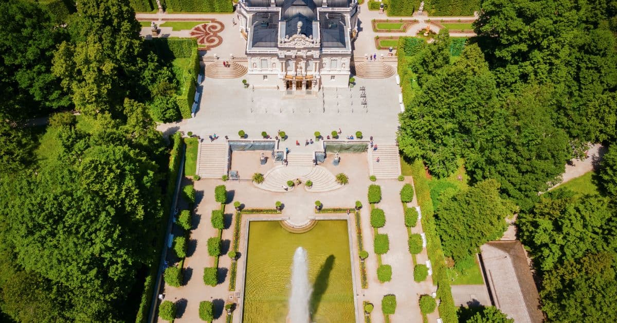 Vista Panorámica Palacio Schloss Linderhof en Múnich, Alemania